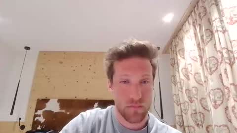 moms_little_monster online show from November 19, 9:37 pm