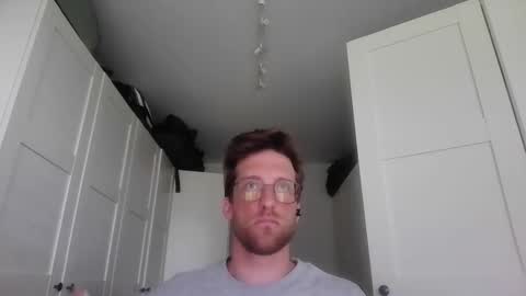 moms_little_monster online show from May 11, 9:15 am