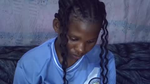 momsdoll online show from February 20, 7:10 am