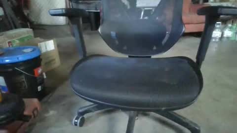 Snapshot of momsloveing chatting on February 9, 7:07 pm justTHEit online show from February 9, 7:07 pm