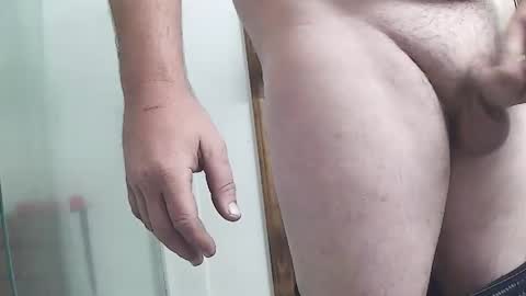 Snapshot of momsloveing chatting on March 16, 5:39 pm justTHEit online show from March 16, 5:39 pm