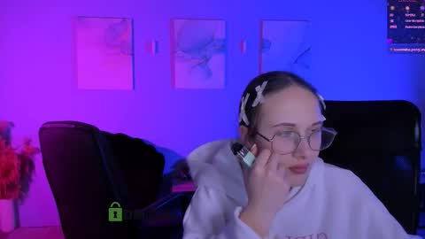 Mona  online show from February 27, 8:31 pm