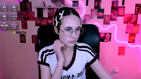 Mona  online show from May 9, 6:57 pm