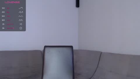 Hey Guys im Mona. PVT is Open Please Make me CUM online show from December 24, 11:38 am