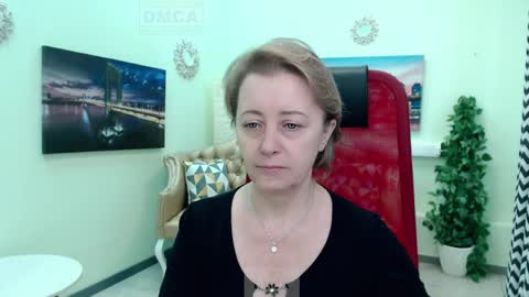 Snapshot of mona_w chatting on April 7, 11:10 am Mona online show from April 7, 11:10 am