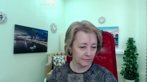Snapshot of mona_w chatting on April 8, 11:10 am Mona online show from April 8, 11:10 am