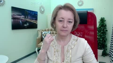 Snapshot of mona_w chatting on April 11, 10:30 am Mona online show from April 11, 10:30 am