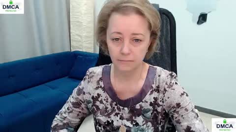 Snapshot of mona_w chatting on May 14, 10:44 am Mona online show from May 14, 10:44 am