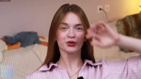 Mona online show from October 2, 7:21 pm