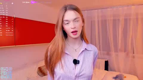 Mona online show from October 19, 7:25 pm