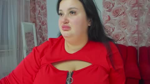 Monica online show from December 2, 9:24 am