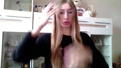 Monica online show from November 8, 10:15 am