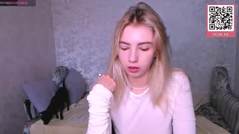monicamoonlight online show from September 14, 1:54 pm