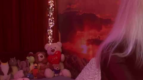 Snapshot of monicutex chatting on December 21, 2:51 am Monika online show from December 21, 2:51 am