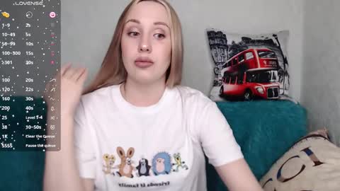 Snapshot of monika_luire chatting on September 18, 11:56 am Monika online show from September 18, 11:56 am