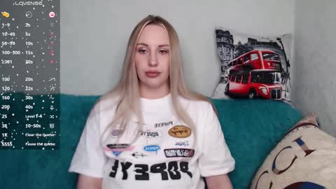 Snapshot of monika_luire chatting on September 25, 11:58 am Monika online show from September 25, 11:58 am