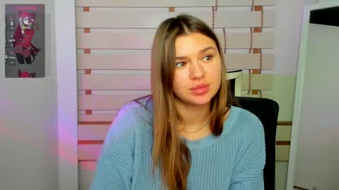 Snapshot of monika_youu chatting on December 4, 11:24 pm Monika online show from December 4, 11:24 pm