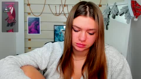 Snapshot of monika_youu chatting on December 12, 5:59 pm Monika online show from December 12, 5:59 pm