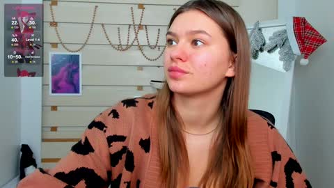 Snapshot of monika_youu chatting on December 13, 11:23 am Monika online show from December 13, 11:23 am