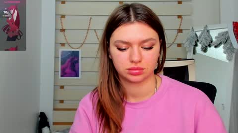 Snapshot of monika_youu chatting on December 15, 4:04 pm Monika online show from December 15, 4:04 pm