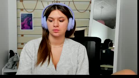 Snapshot of monika_youu chatting on January 21, 6:02 pm Monika online show from January 21, 6:02 pm