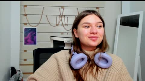 Snapshot of monika_youu chatting on February 5, 8:35 pm Monika online show from February 5, 8:35 pm