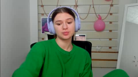 Snapshot of monika_youu chatting on February 20, 1:40 pm Monika online show from February 20, 1:40 pm