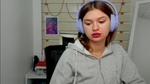 Snapshot of monika_youu chatting on February 25, 4:21 pm Monika online show from February 25, 4:21 pm
