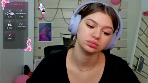 Snapshot of monika_youu chatting on March 5, 1:50 pm Monika online show from March 5, 1:50 pm