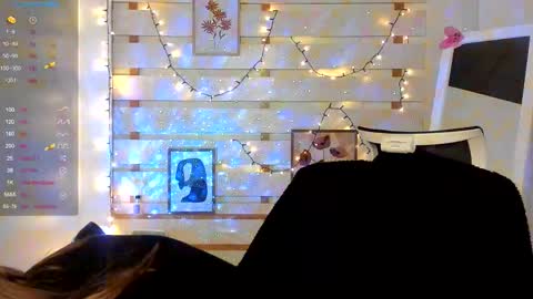 Snapshot of monika_youu chatting on October 14, 7:53 am Monika online show from October 14, 7:53 am