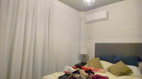 Snapshot of monikfree chatting on December 11, 6:31 pm Monikfree online show from December 11, 6:31 pm