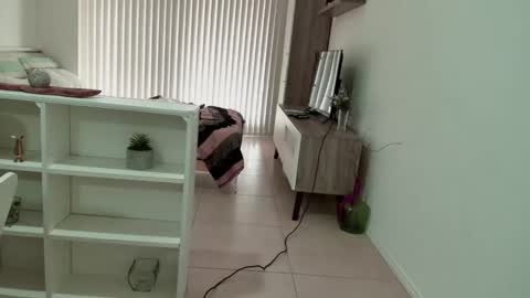 Snapshot of monikfree chatting on February 4, 9:28 am Monikfree online show from February 4, 9:28 am