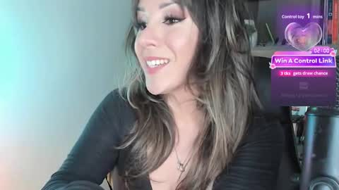 Monilee online show from December 16, 7:35 am