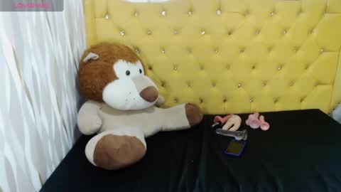 Snapshot of moniquehick chatting on January 13, 11:17 pm Monica online show from January 13, 11:17 pm