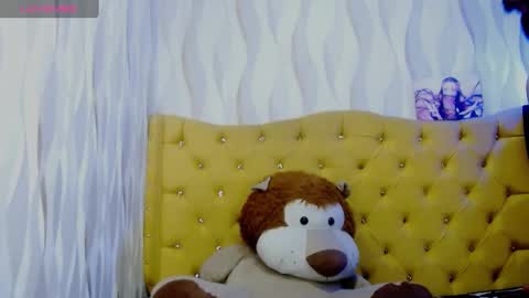 Snapshot of moniquehick chatting on February 24, 4:04 pm Monica online show from February 24, 4:04 pm