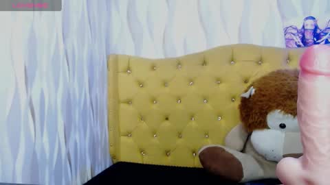 Snapshot of moniquehick chatting on February 27, 4:10 pm Monica online show from February 27, 4:10 pm