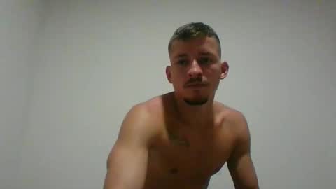 monito_hot17 online show from February 3, 11:15 am