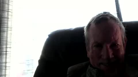 Monkee Dance online show from December 1, 8:09 pm