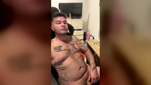 Snapshot of monkeydward chatting on January 17, 12:21 pm monkeydward online show from January 17, 12:21 pm