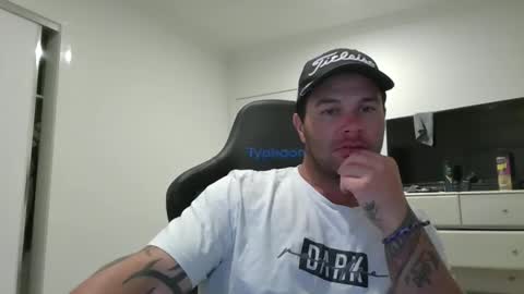 monkeydward online show from April 4, 10:02 am