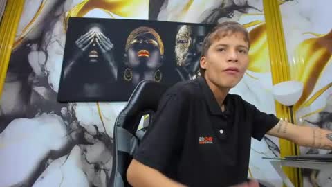 mono_blonde online show from June 18, 11:36 am