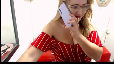 monserrat_diva online show from May 16, 1:02 am