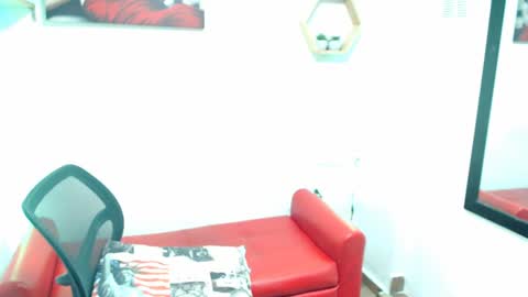 monserrat_diva online show from June 24, 6:40 pm