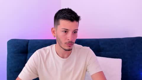Snapshot of monster_cock4u_ chatting on September 10, 7:03 pm monster_cock4u_ online show from September 10, 7:03 pm
