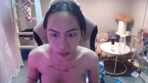 ELYSE A SIMPLE GIRL online show from November 14, 2:49 pm