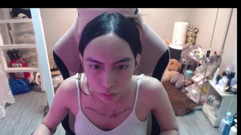 ELYSE A SIMPLE GIRL online show from January 15, 12:21 pm