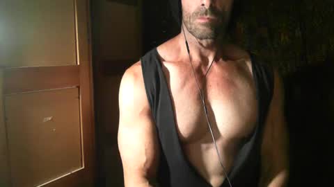 Snapshot of monsterdildos chatting on December 14, 10:45 am monsterdildos online show from December 14, 10:45 am