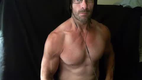 Snapshot of monsterdildos chatting on February 22, 3:58 pm monsterdildos online show from February 22, 3:58 pm