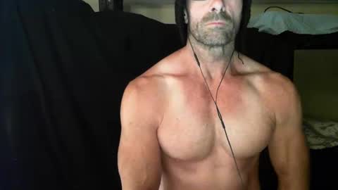 Snapshot of monsterdildos chatting on March 1, 10:13 am monsterdildos online show from March 1, 10:13 am