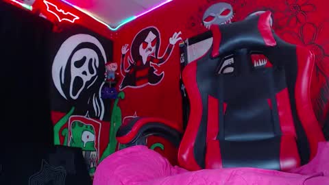 Snapshot of monsterdominationx chatting on October 7, 6:54 am Xavier Rodriguez online show from October 7, 6:54 am